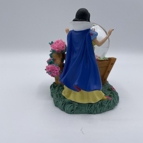 Disney Store Mini Snowglobe Snow White Seven Dwarfs Dopey Grumpy Cart Jewels VTG - Picture 4 of 8